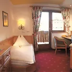Berghof - St Johann In Salzburg فندق سانكت يوهان ايم بونغ