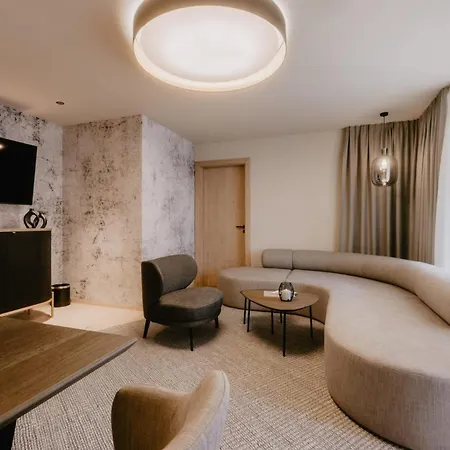 Hotel Berghof - St Johann In Salzburg 4*