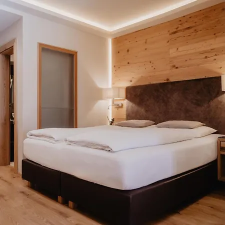 Hotel Verwöhnhotel Berghof 4*