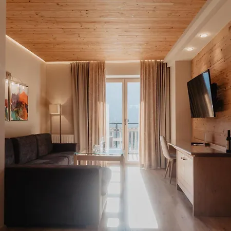 Verwöhnhotel Berghof Hotel 4*